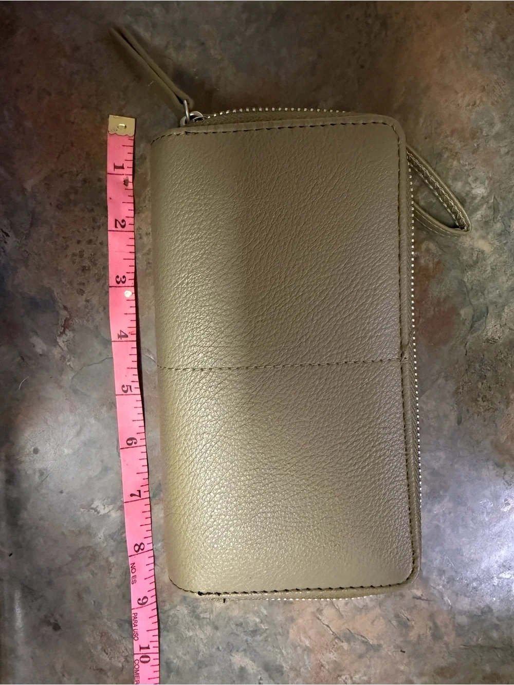 White Mountain Olive Green Wristlet Clutch with Detachable Strap